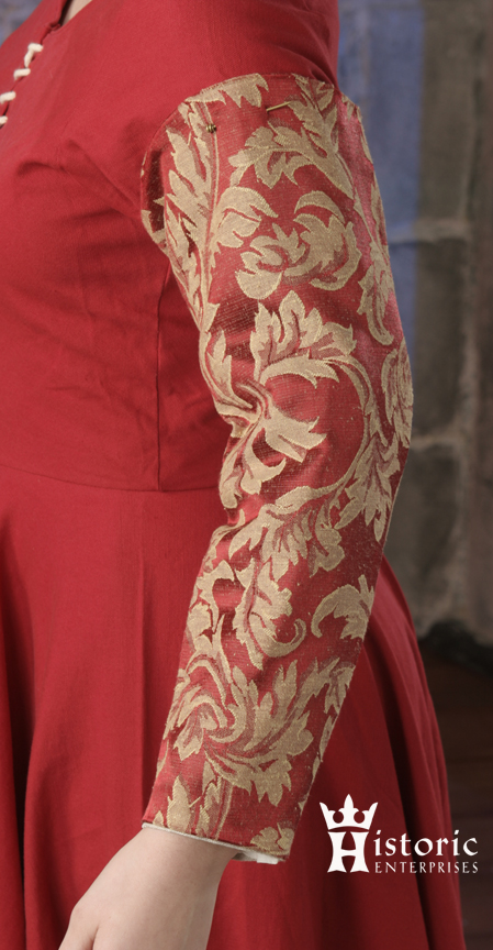 Sleeves, Ladies, 15th C. Damask or Brocade - Click Image to Close