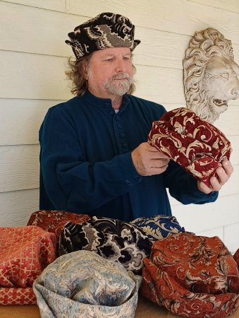 (image for) Hat, Split-brim, 15th-16th Century, Brocade