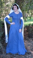 (image for) 1350-1400 G39 Gown & Tippets