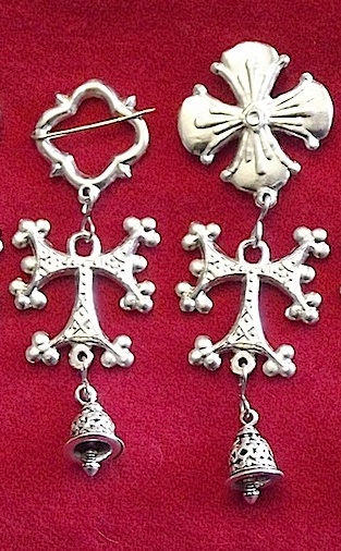 Charm, Pewter, Tau with hanger - Click Image to Close