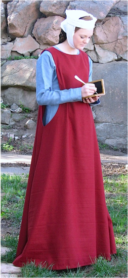 (image for) Outfit, Ladies Early Gown & Sideless Surcoat - Click Image to Close